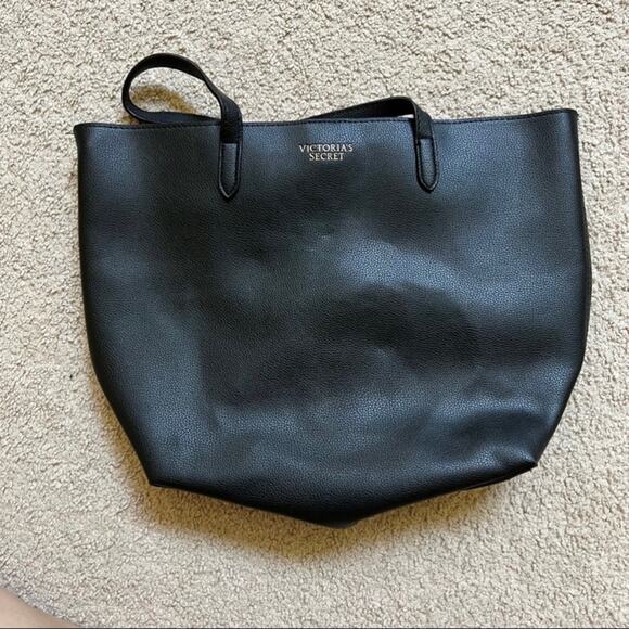 Victoria's Secret Handbags - Victoria’s Secret VS Black Shoulder Bag